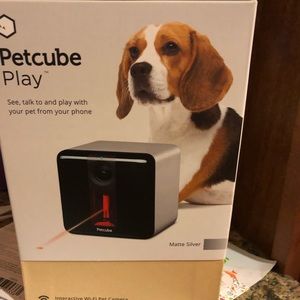 Pet cube play